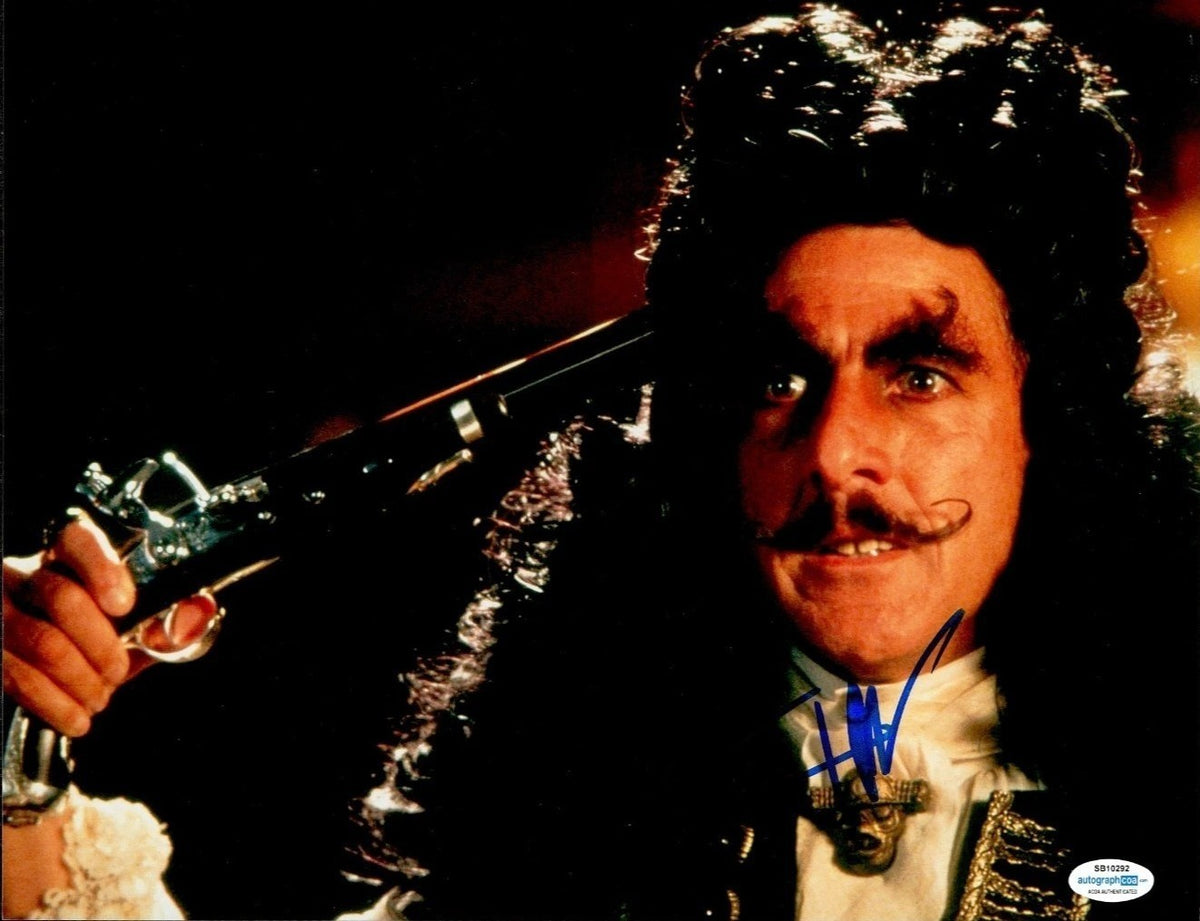 Dustin Hoffman Signed Auto 11x14 Hook Photograph ACOA Grad0