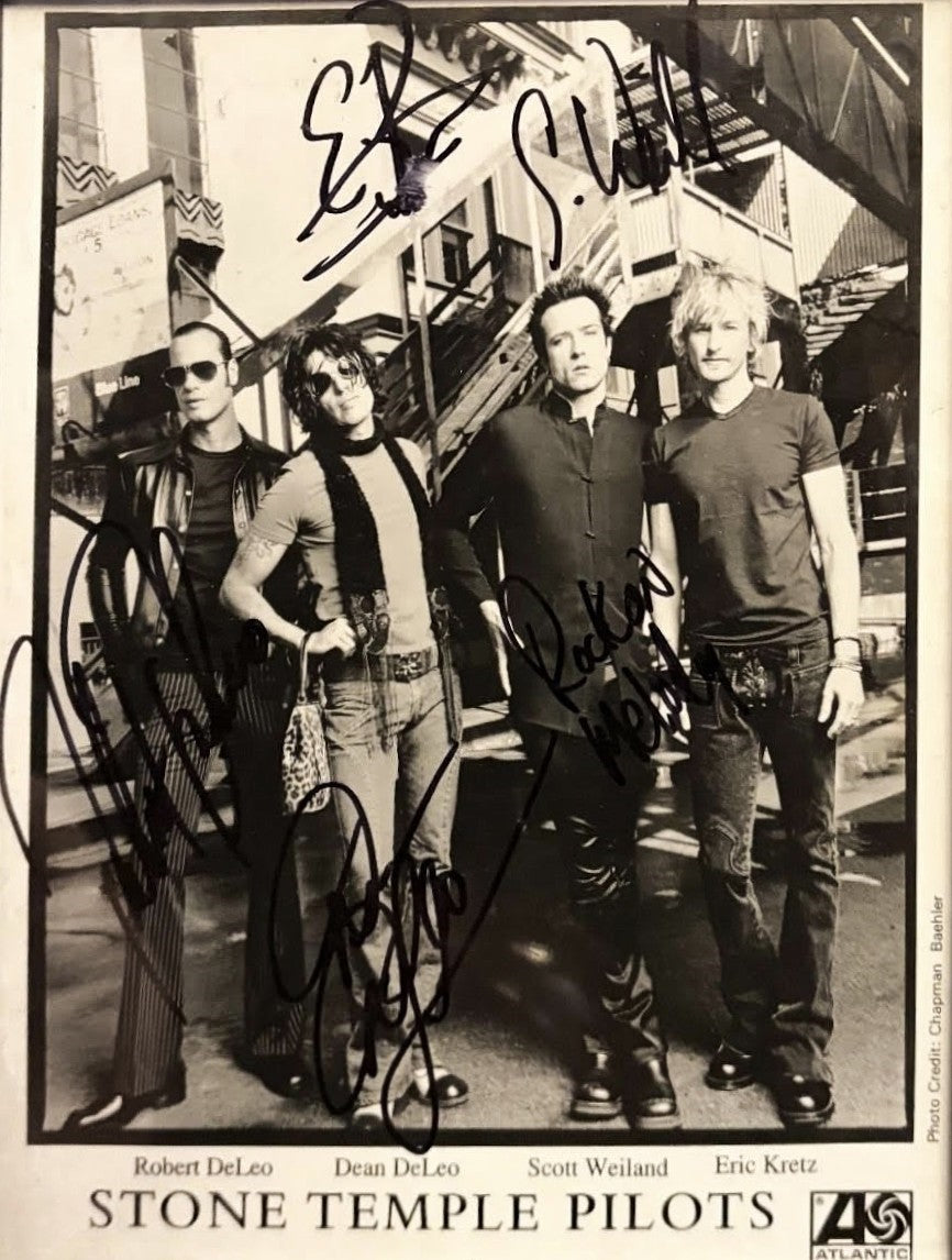 Stone Temple Pilots Signed Auto 8x10 Atlantic Photo Scott Weiland Grad LOA0