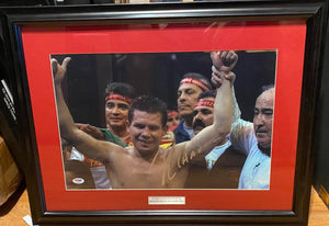 Julio Cesar Chavez Signed 11x18 Photograph PSA/DNA