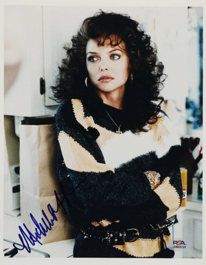 Michelle Pfeiffer Signed 8x10 Photo PSA/DNA